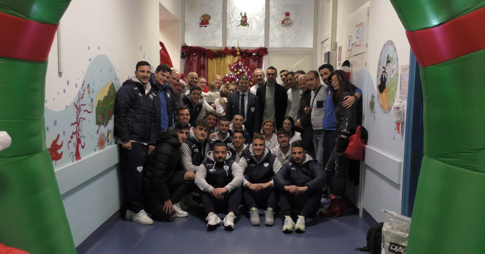 Sanremo La Sanremese Calcio Dona Un Sorriso Ai Bambini Di Pediatria