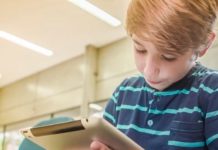 Smartphone e bambini: i consigli del pediatra