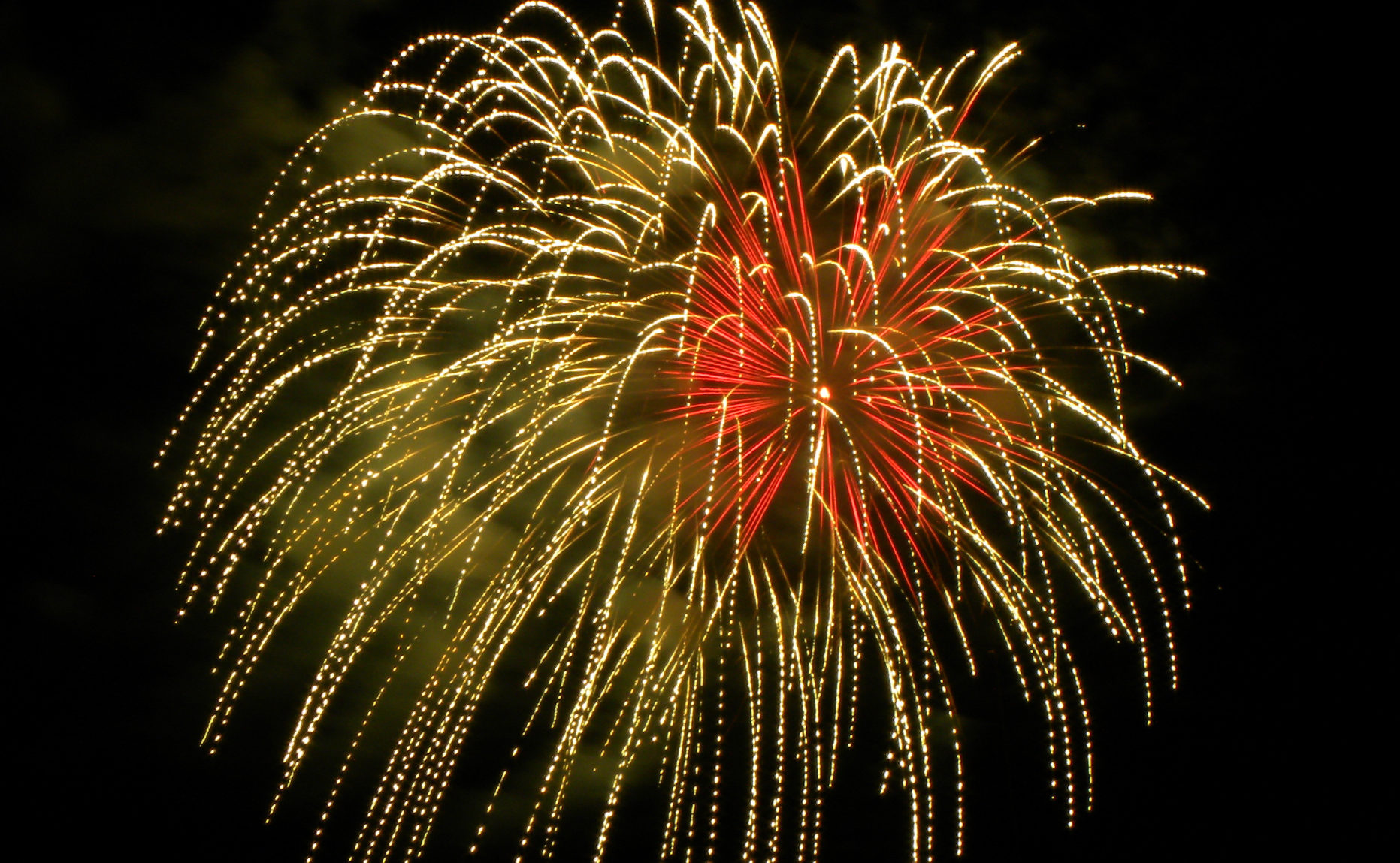 Fuochi d'artificio, provvedimenti per viabilità e sosta