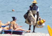 Abusivismo commerciale, firmato protocollo di intesa tra prefettura di Imperia e Diano Marina