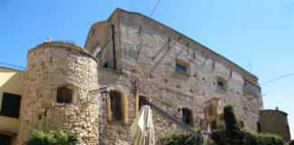 Cervo, al Castello dei Clavesana la mostra “La mia canzone – storia del Festival di Sanremo” Castello Clavesana