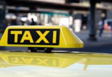 Servizio taxi per consegne di beni a domicilio, Imperia stabilisce le tariffe massime: 10 euro in centro, 15 per le frazioni taxi