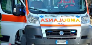 Diano Marina, incidente tra un’auto e una moto: 42enne in codice rosso all’ospedale Santa Corona Ambulanza