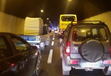 Tamponamento in Aurelia bis: coinvolti un motocarro e un furgone. Traffico rallentato in direzione Taggia