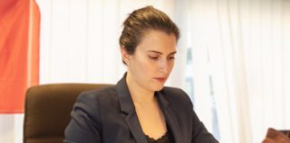 Alice Salvatore: “In bar e ristoranti distanza e mascherine, su bus e treni puoi fare quello che vuoi. Lì il Covid non esiste” Alice Salvatore