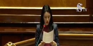 Il ministro Azzolina promette: “Rientro a scuola a settembre. Metà alunni in classe e metà collegati da casa” lucia azzolina