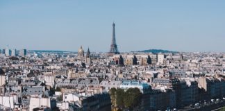 Il Governo francese pronto a prolungare l’isolamento. Igienizzazione in tutti i centri del sud-est. Fioccano le denunce contro i vertici dello Stato parigi