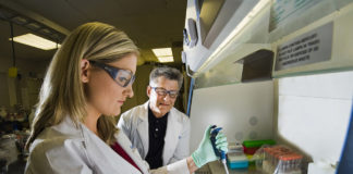 Emergenza coronavirus, ricoveri calati del 2-3% nelle ultime ore. Toti: “Un timido segnale di speranza che però non deve farci abbassare la guardia”