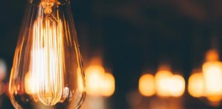 Bordighera, possibili interruzioni alla rete elettrica in frazione Sasso il 14 maggio luce lampadina