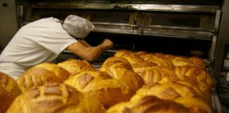 Prezzo del pane inalterato: l’orgoglio di ASSIPAN Imperia per la vicinanza ai clienti panettiere