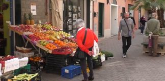 Imperia, ordinanza del sindaco: obbligatorio avere con sé la mascherina. “Da indossare solo in assenza del distanziamento”