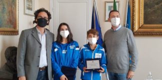 Bordighera, l’amministrazione premia i giovanissimi Elisa Moro e Gabriele Ferrara dell’Atletica 2000 per i successi sportivi