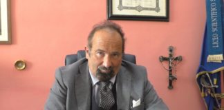 Liceo Cassini: inattuabile l’ingresso scaglionato, allo studio l’incremento della didattica a distanza. Il preside: “Tre studenti positivi sinora ma nessun contagio in classe” preside liceo cassini Claudio Valleggi