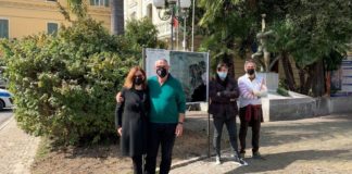 Diano Marina: in piazza del Comune una nuova bacheca con i sentieri trekking, trail running e mtb del Golfo dianese