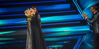 Sanremo 2022, Laura Pausini ospite della seconda serata del Festival bouquet Laura Pausini