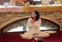 Bordighera: la maestra di yoga Debora Roggeri si racconta “È iniziato tutto da una grande sete interiore” Debora Roggeri Yoga