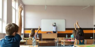 Covid-19: due nuovi casi nelle scuole della provincia di Imperia bambini scuola