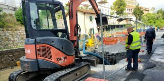 Diano Marina: nuova rottura dell’acquedotto Roja in viale Torino, golfo senz’acqua rottura acquedotto roja