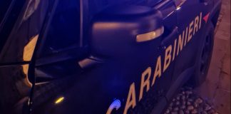 Ritrovato in mare a Bordighera il corpo di un uomo, indagini in corso per stabilire l’identità e le cause della morte carabinieri notte