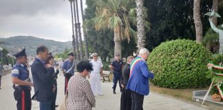 Diano Marina: omaggio del sindaco Chiappori e dell’amministrazione comunale alla lapide in memoria di Giorgio Langella, morto a Kabul 15 anni fa