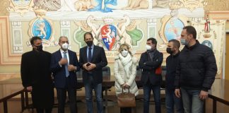 Diano Marina: consegnata una targa celebrativa al luogotenente Salvatico