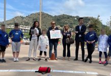 Ventimiglia, “Bombe di carta…esplosioni di gioia”: gli alunni della scuola “IC1 Biancheri” protagonisti dell’evento in favore della pace e contro la guerra