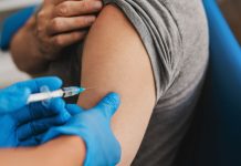 Al via la campagna vaccinale antinfluenzale e anti-Covid in Liguria vaccino