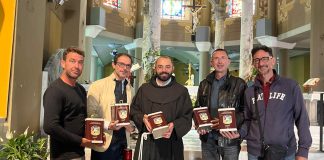 San Francesco, Bordighera: incontro tra l’amministrazione e padre Faustino per la consegna dell’olio per l’accensione della lampara votiva bordighera padre faustino