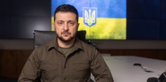 Sanremo 2023, Amadeus legge il messaggio di Zelensky: “Ringrazio il popolo italiano. Auguro successo a tutti i finalisti e voglio invitare i vincitori di quest’anno a Kiev nel giorno della nostra vittoria” Volodymyr Zelensky