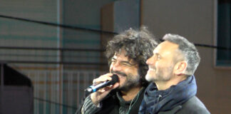 Sanremo 2023, prove generali per Nek e Francesco Renga in piazza Colombo Nek e Renga