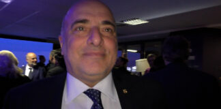 Sanremo 2023, il senatore Berrino a 360 gradi sulla kermesse: “Il mio voto va agli Articolo 31 e Blanco ha passato il limite. Festival lontano dall’Ariston? Non lo vedo” Gianni Berrino