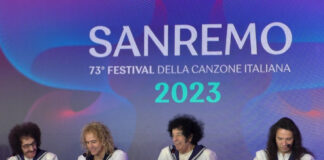 Sanremo 2023, tanti auguri a I Cugini di Campagna: concerto in sala stampa per festeggiare con i loro grandi classici cugini di campagna