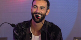 Sanremo 2023, dominio assoluto di Marco Mengoni: il ‘Re Matto’ si riprende lo scettro dopo dieci anni. La storia del cantante di Ronciglione marco mengoni