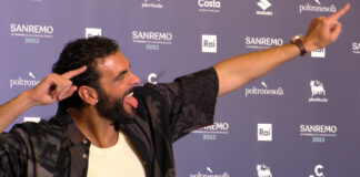 Festival di Sanremo, l’annuncio a sorpresa di Amadeus e Fiorello: c’è il nome del co-conduttore per la 74esima edizione marco mengoni