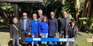 Bordighera, inaugurata una panchina blu davanti il Palazzo del Parco per sensibilizzare sul tema del diabete