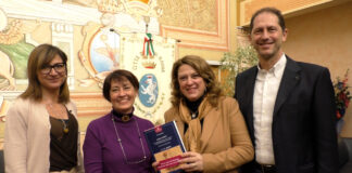 Diano Marina, grande successo per la presentazione di “Lidia Poët. Vita e battaglie della prima avvocata italiana, pioniera dell’emancipazione femminile” libro lidia poet diano marina