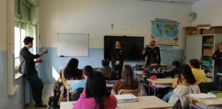 Bordighera, i Carabinieri incontrano gli studenti dell’istituto comprensivo “Ruffini”
