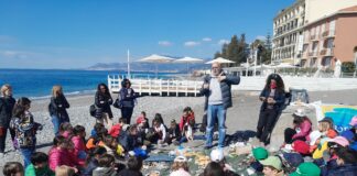 Bordighera Blu Park, successo per l’attività di pulizia spiagge con i bambini dell’Istituto Comprensivo