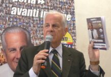 Claudio Scajola all’inaugurazione del point elettorale a Porto Maurizio su FdI: “Siamo aperti a tutti e contro nessuno”. Su Strescino? “Preferisco volare più alto” claudio scajola
