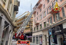 Sanremo, cadono calcinacci in via Matteotti: chiusa parte della zona pedonale