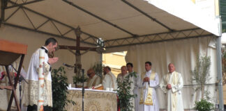 Diano Marina, stamattina il Raduno delle Confraternite: presenti 77 gruppi, per un totale di oltre 2.000 persone Confraternite diano marina