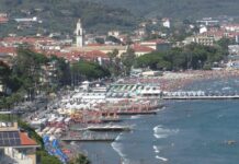 Regione Liguria, 100mila euro per garantire l’accesso al mare alle persone con disabilità nel 2026 diano marina spiagge