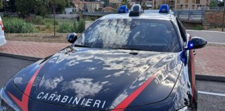 Bordighera, tentano la “truffa dello specchietto”: denunciati dai Carabinieri carabinieri
