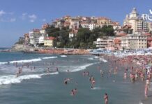 Imperia aumenta le spiagge libere: via libera della Giunta Scajola al nuovo PUD turisti estate parasio imperia