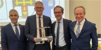 Bordighera accoglie e dona una pergamena all’artista Giancarlo Mazzoni