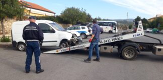 Diano Marina, iniziati gli interventi di rimozione dei veicoli in stato di abbandono sulle aree pubbliche