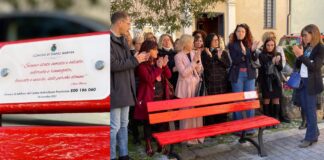 Diano Marina: inaugurata la panchina rossa con una frase di Alda Merini. “Simbolo per ricordare e per fare rumore”