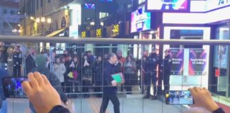 Grande fermento a Sanremo: il Teatro Ariston preso d’assalto mentre Amadeus registra uno spot