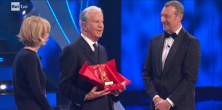 Gaetano Castelli: Amadeus omaggia lo scenografo del Festival con il Premio Città di Sanremo alla Carriera gaetano castelli