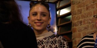 Sanremo 2024: Angelica Mango ‘scambia la sua noia’ con i fan alla ‘Noioteca’ Angelina Mango